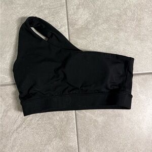 One shoulder sports bra